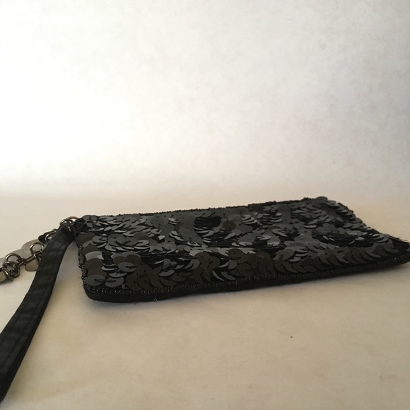 Black Sequin Wristlet - Picture 6 of 6